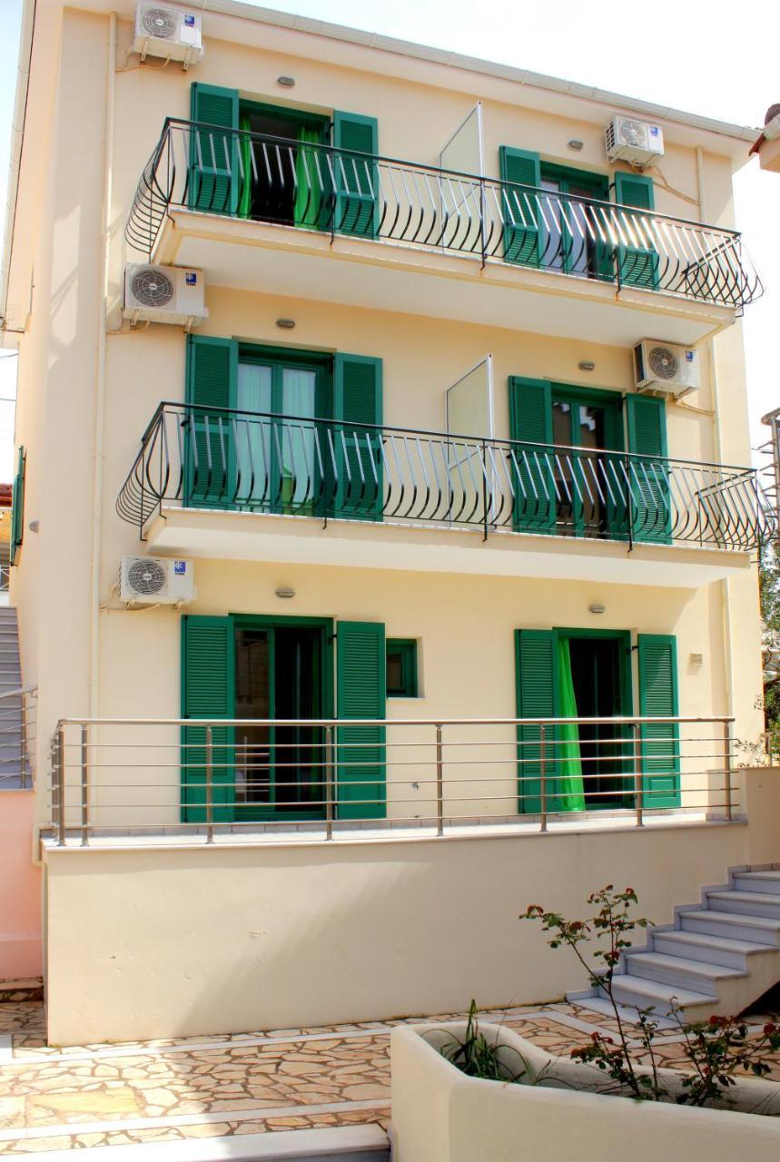 Ithaca'S Poem Apartments Βαθύ Εξωτερικό φωτογραφία