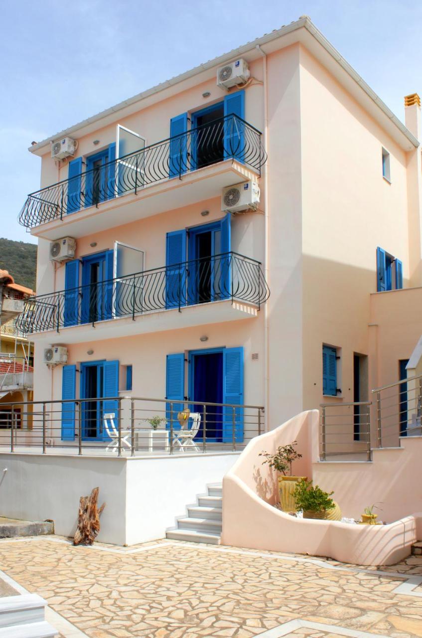 Ithaca'S Poem Apartments Βαθύ Εξωτερικό φωτογραφία